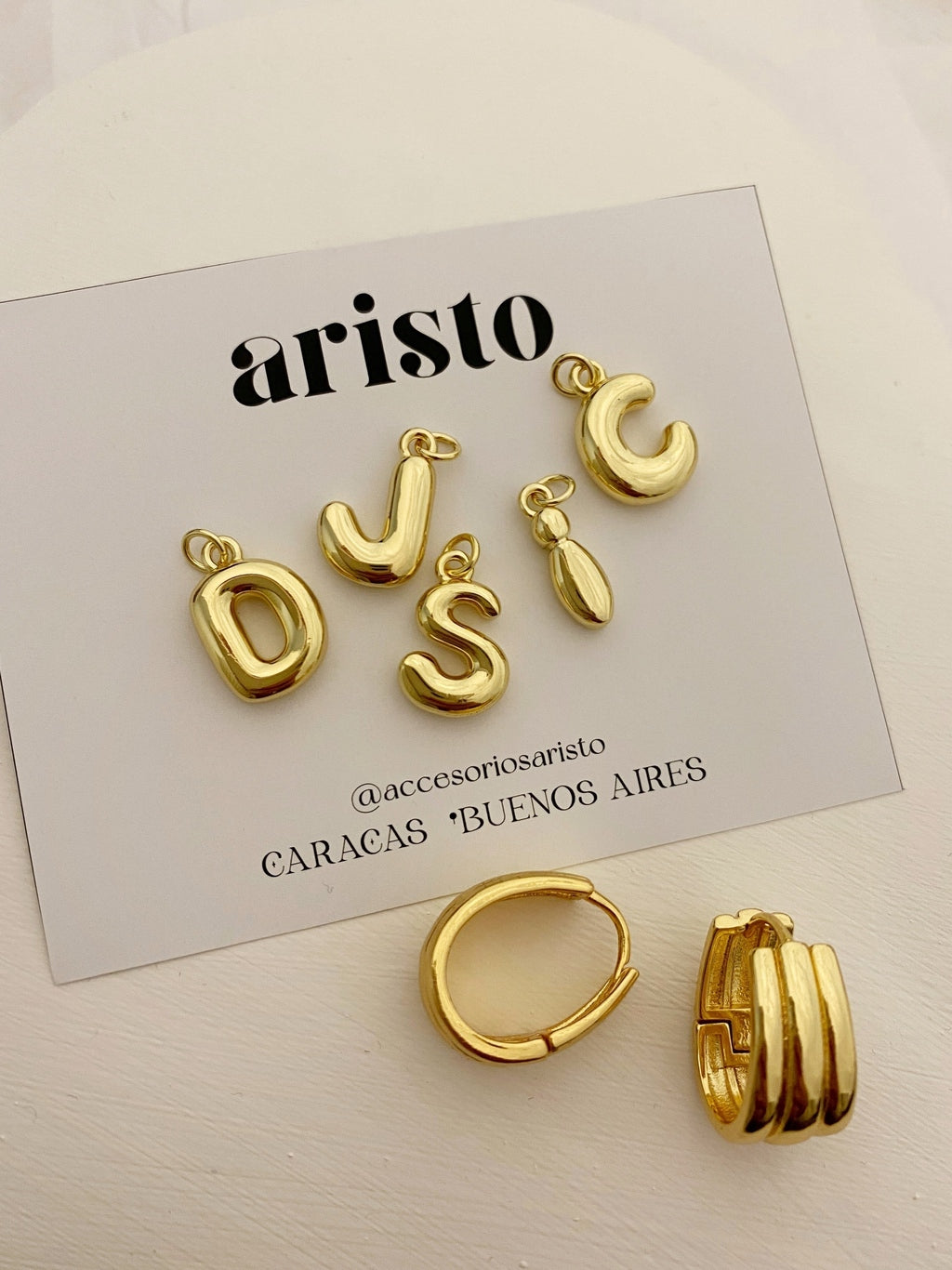 Collar inicial chunky gold