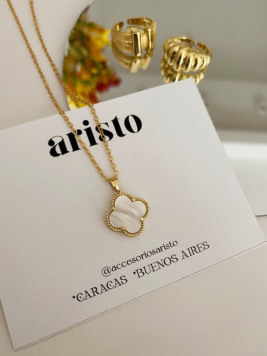 Collar Camila blanco